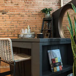 https://mtl-old-port-lofts.hotels-in-montreal.org